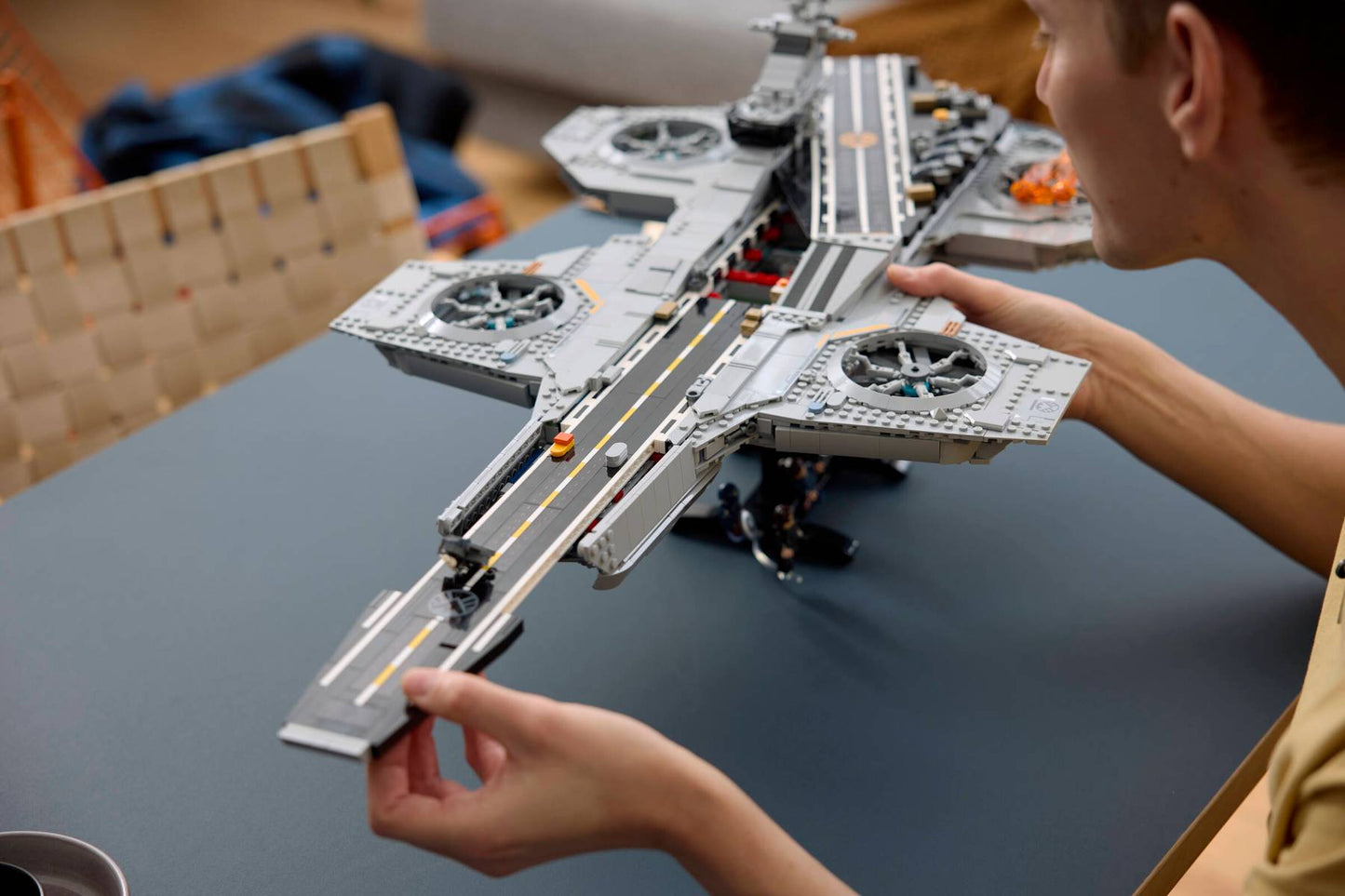 LEGO 76354 Marvel S.H.I.E.L.D. Helicarrier | 3057 PCS