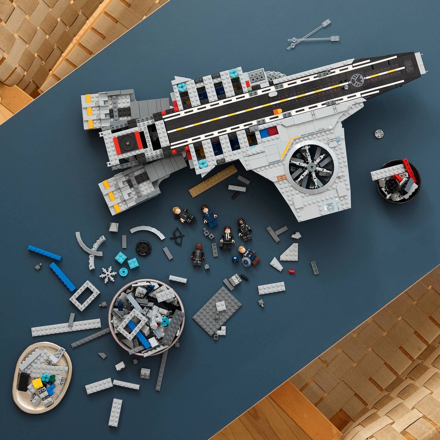 LEGO 76354 Marvel S.H.I.E.L.D. Helicarrier | 3057 PCS