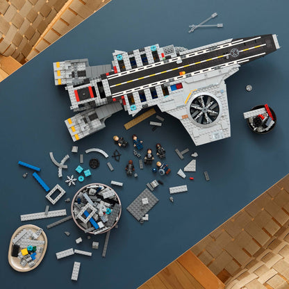 LEGO 76354 Marvel S.H.I.E.L.D. Helicarrier | 3057 PCS