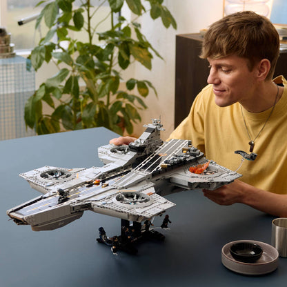 LEGO 76354 Marvel S.H.I.E.L.D. Helicarrier | 3057 PCS