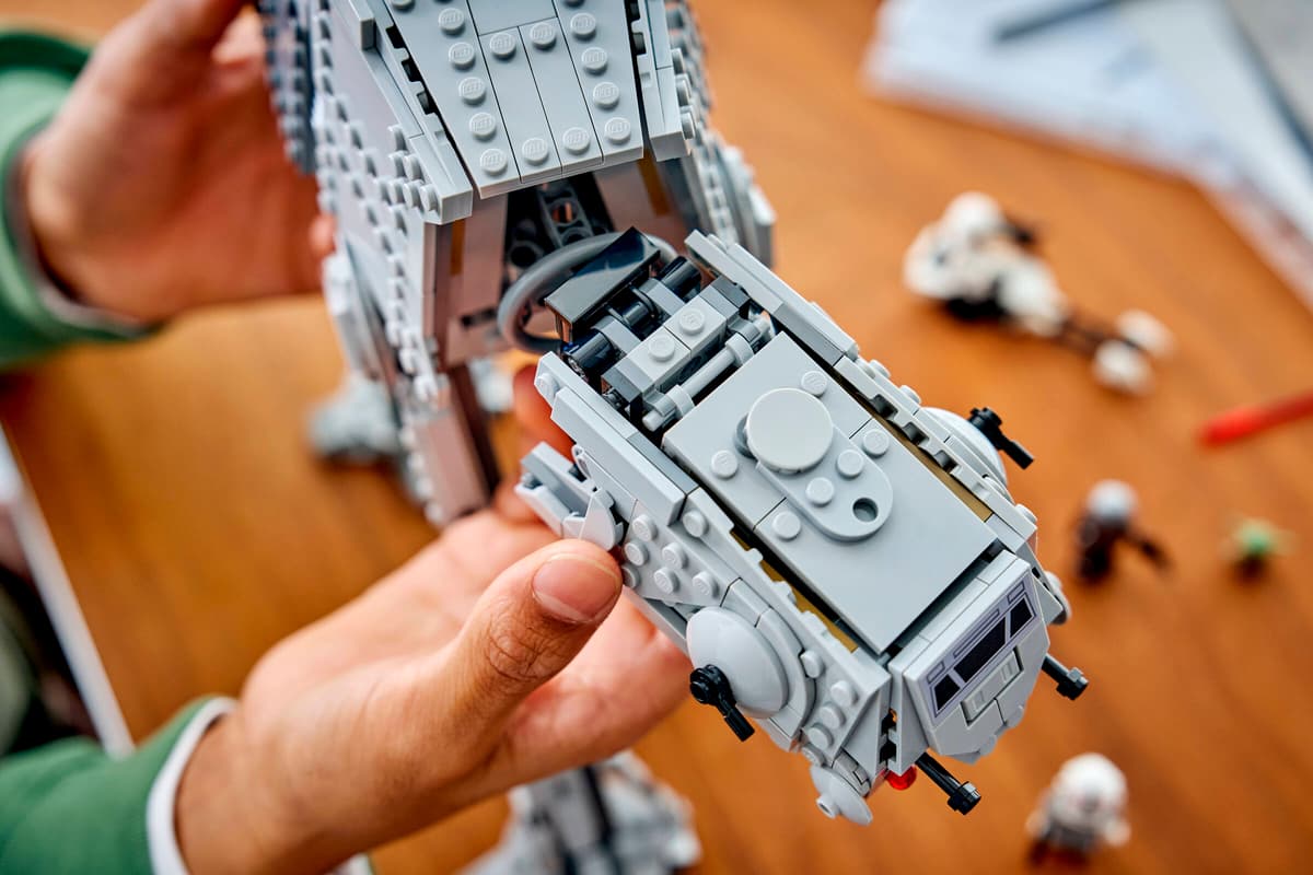 LEGO 75454 Star Wars Imperial Remnant AT-AT™ with INT-4 | 1453 PCS