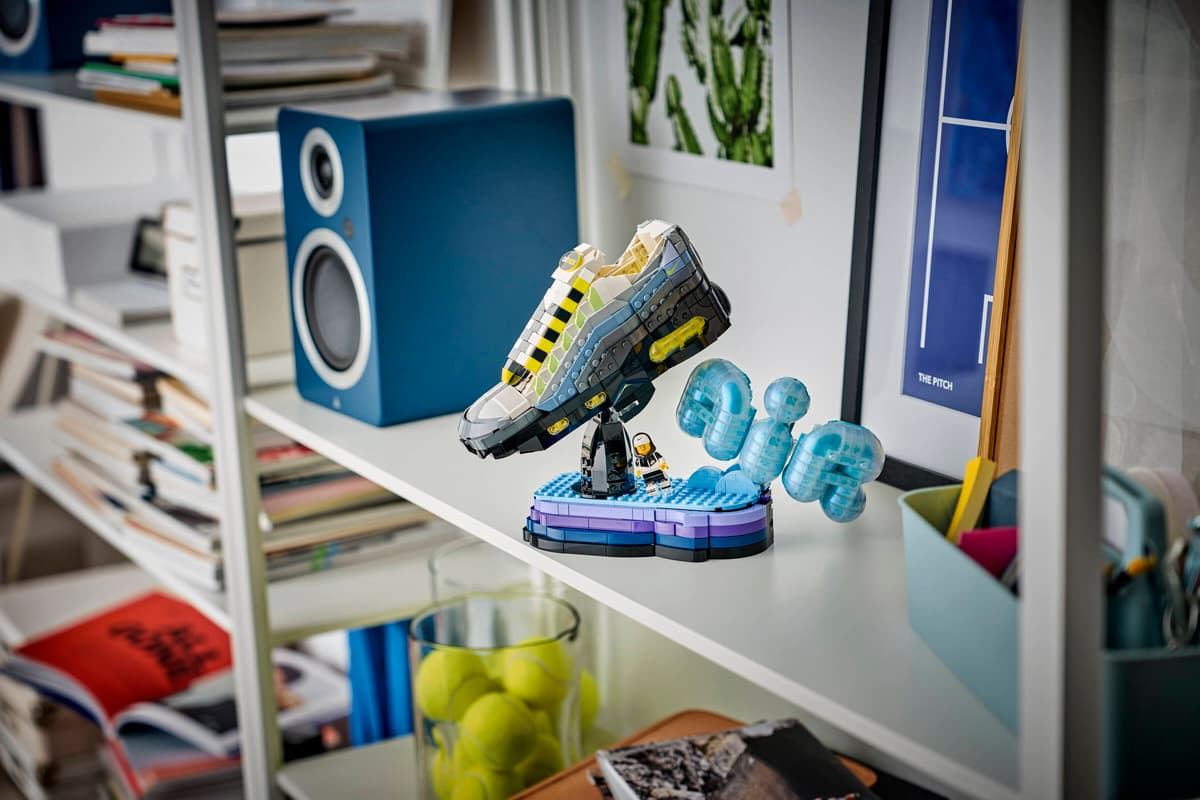 LEGO 43025 Nike Air Max 95 x LEGO® Set | 1213 PCS