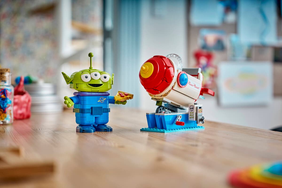 LEGO 43307 Disney Alien with Pizza Planet Rocket Ride | 714 PCS